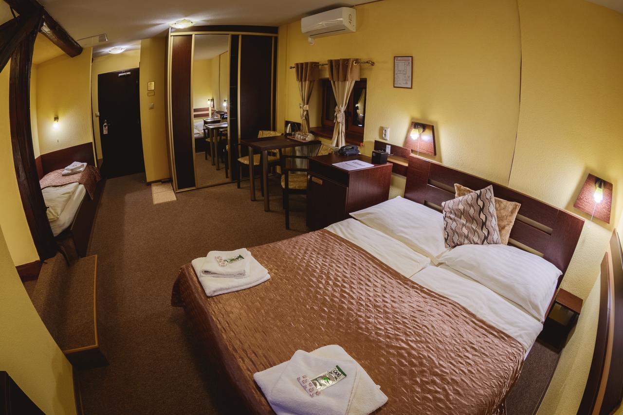 Hotel Kaskada Poprád Kültér fotó